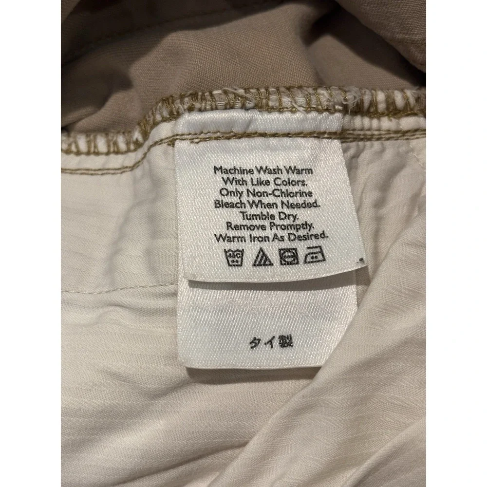 Eddie Bauer Mens 33 Cargo Shorts Beige Loose Fit Canvas Outdoor Outfitter Hiking